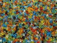 Bižuterní korálky 2mm - různé barvy